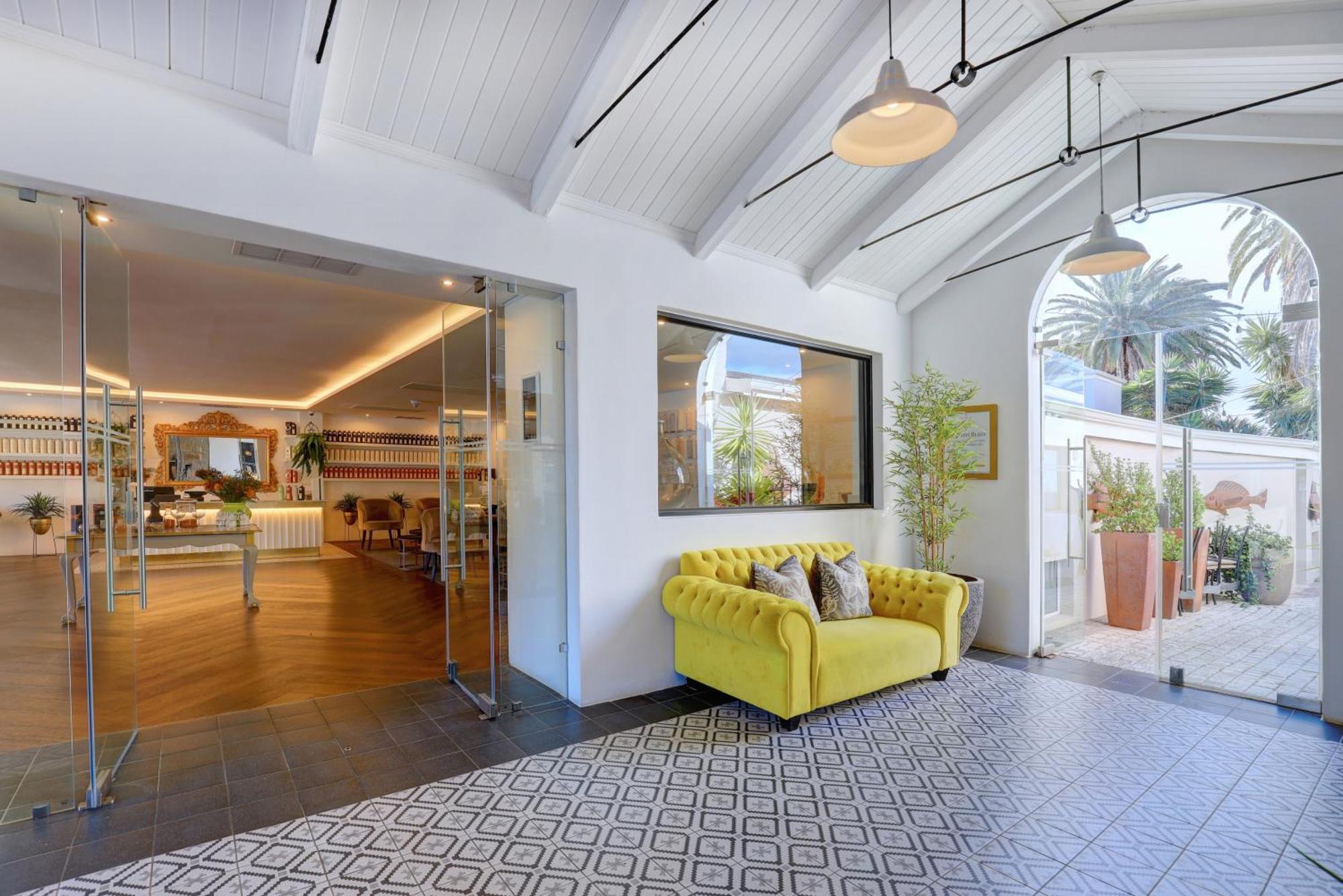 Protea Hotel By Marriott Mossel Bay Bagian luar foto