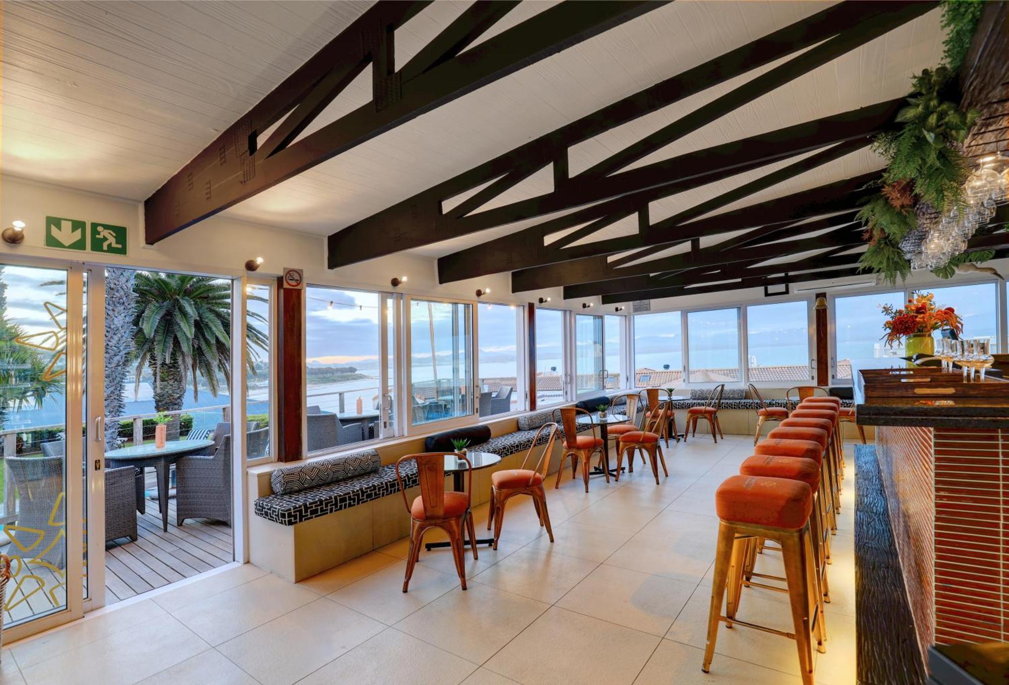 Protea Hotel By Marriott Mossel Bay Bagian luar foto