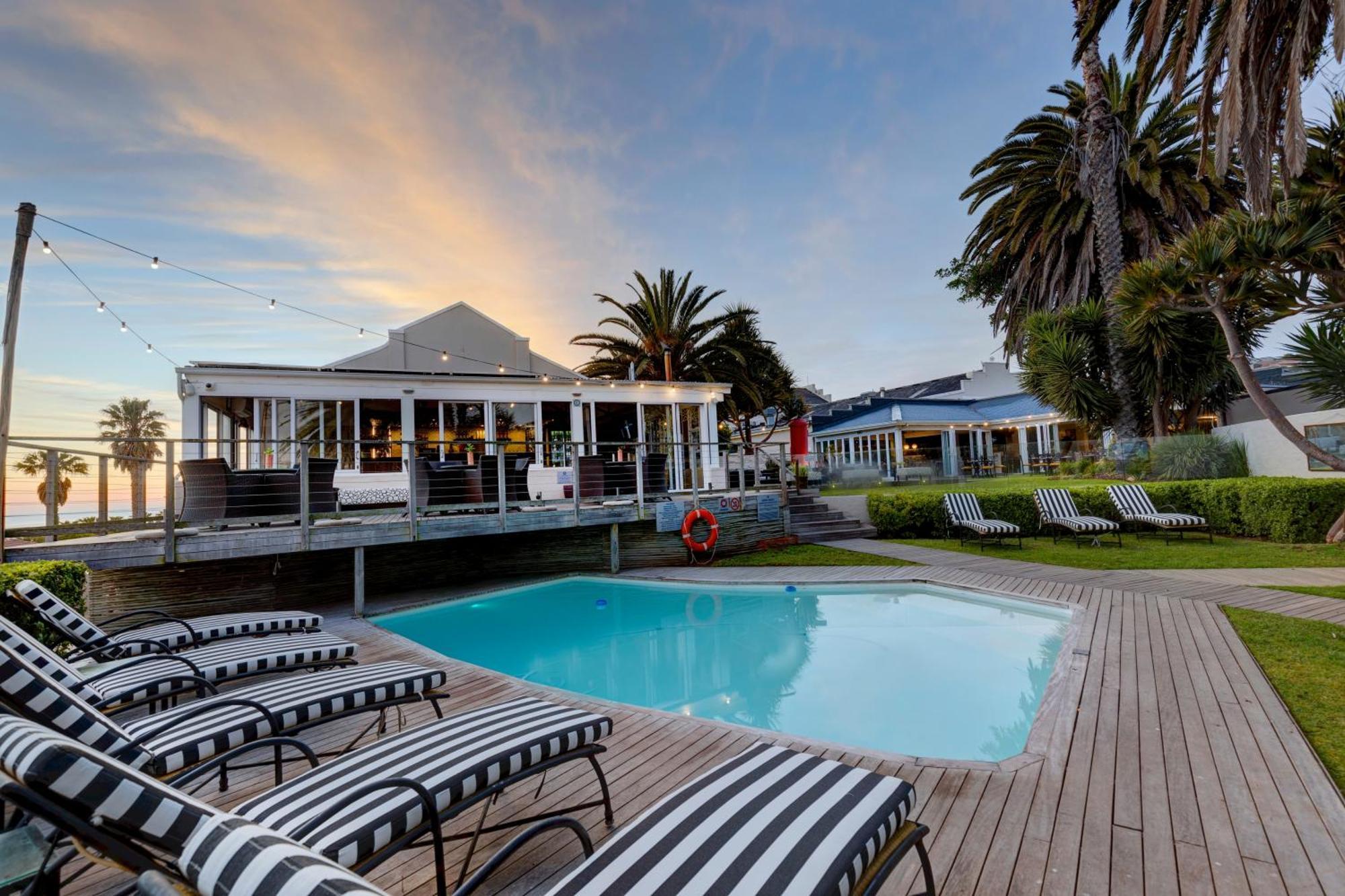 Protea Hotel By Marriott Mossel Bay Bagian luar foto