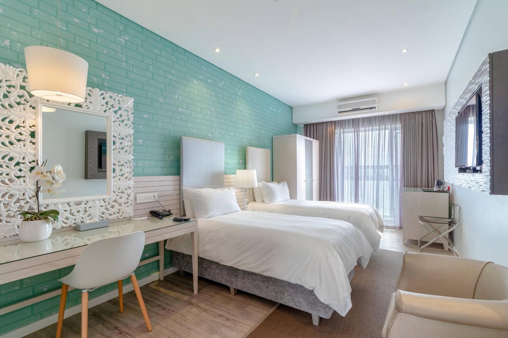 Protea Hotel By Marriott Mossel Bay Bagian luar foto