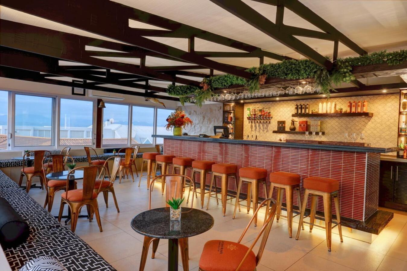 Protea Hotel By Marriott Mossel Bay Bagian luar foto