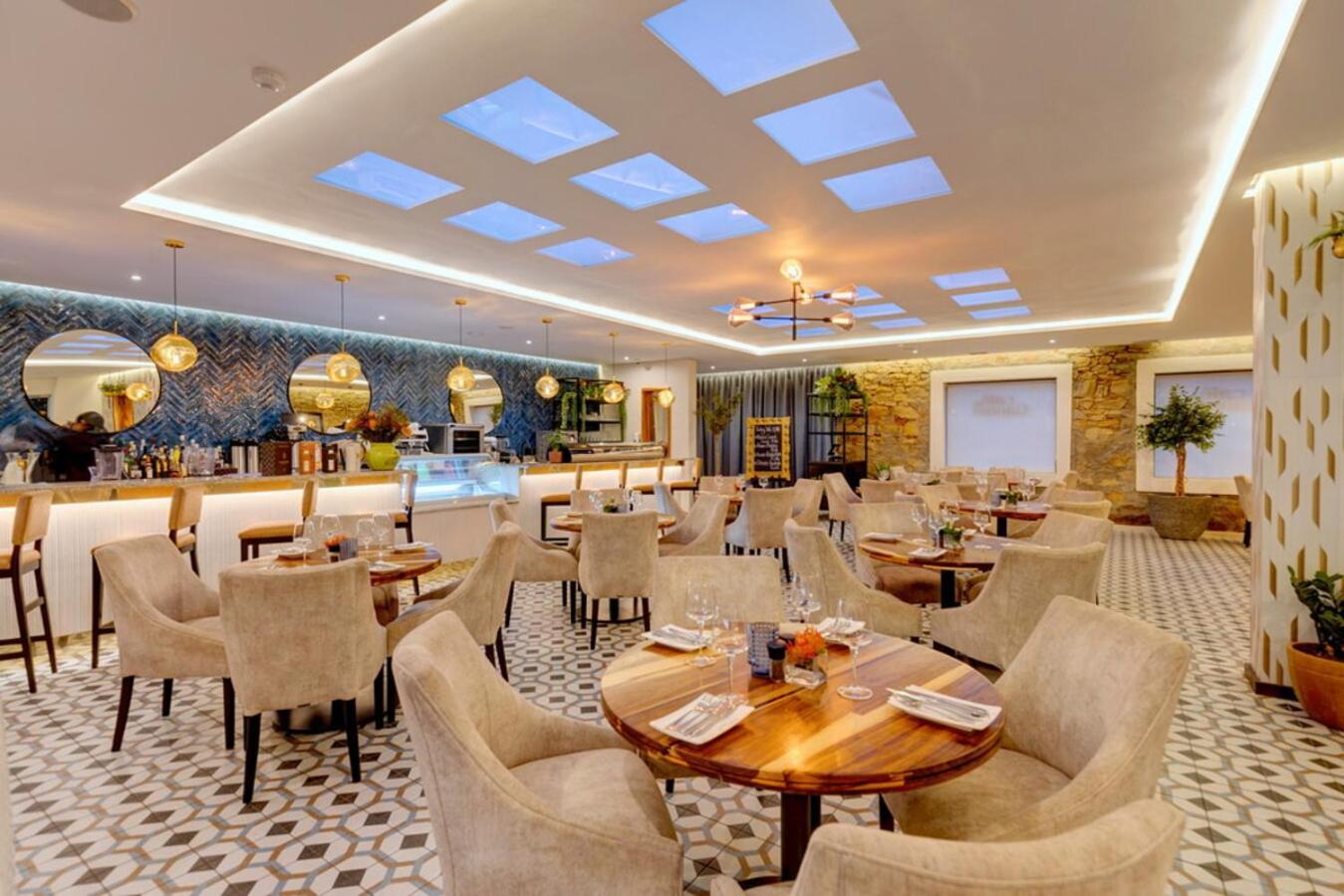 Protea Hotel By Marriott Mossel Bay Bagian luar foto