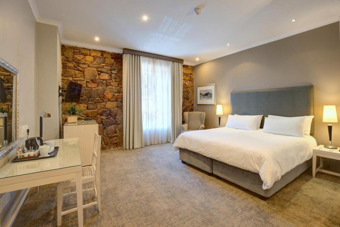 Protea Hotel By Marriott Mossel Bay Bagian luar foto