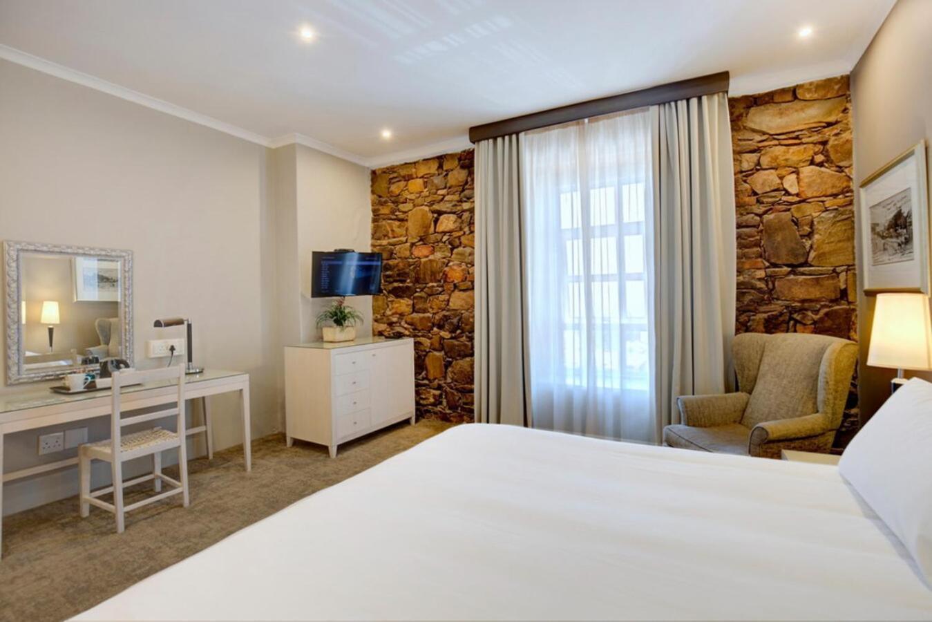 Protea Hotel By Marriott Mossel Bay Bagian luar foto