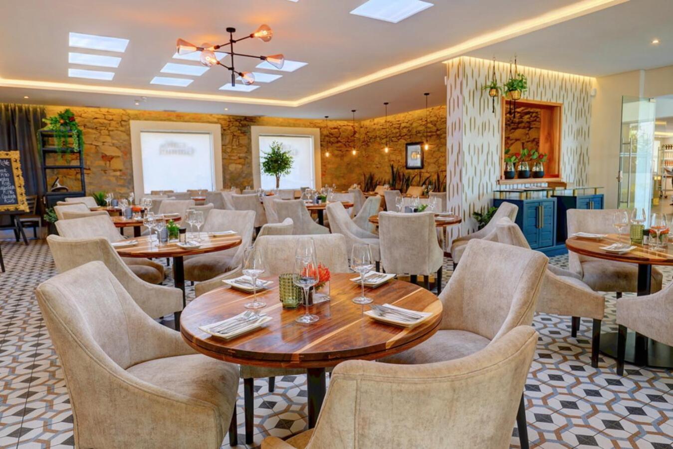 Protea Hotel By Marriott Mossel Bay Bagian luar foto